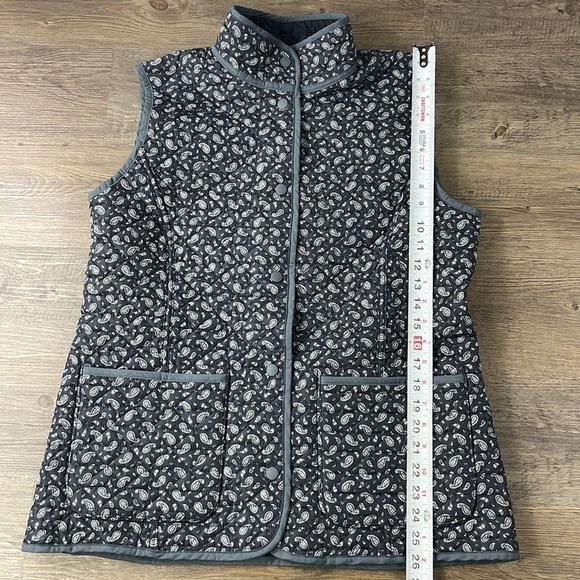 Lands’s End Women’s Reversible Quilted Vest, Black/Grey, Floral, size medium - Picture 5 of 10